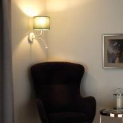 Wandlamp roller, stof, wit/sage, leeslampje