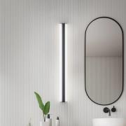 Helestra LED spiegellamp LOOM, lengte 120 cm, zwart, IP44