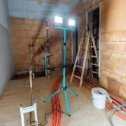 LED-buitenspot Avelar, zwart/turkoois, hoogte 193 cm metaal